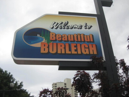 Room with queen bed Burleigh Waters