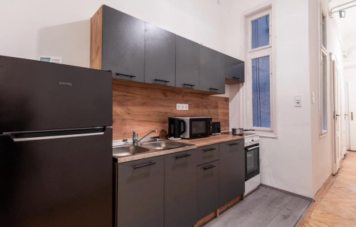 Bed in cosy twin bedroom near the centre of Budapest