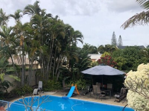 600m from Burleigh Beach