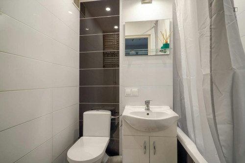 Lovely single bedroom with view to the Vistula river - Gallery - 6