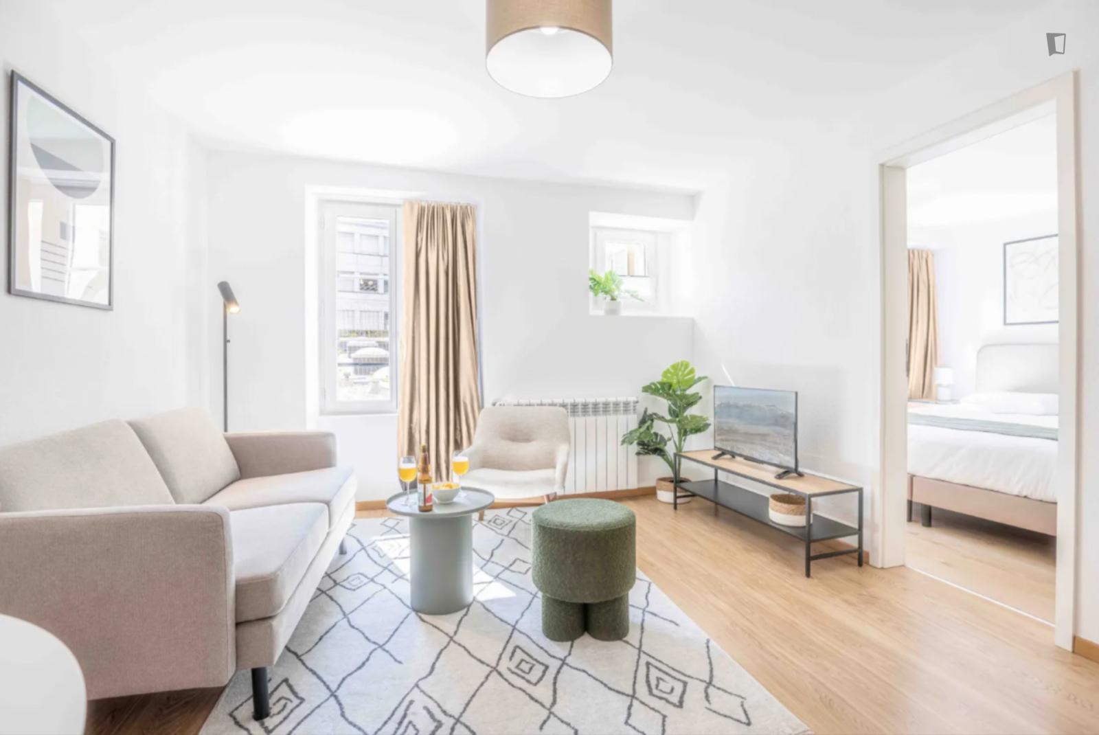 HH, Swiss, Lausanne, Saint-Laurent 33-35, N204 - HH, Swiss, Lausanne, Saint-Laurent 33-35, n204 - Gallery - 1