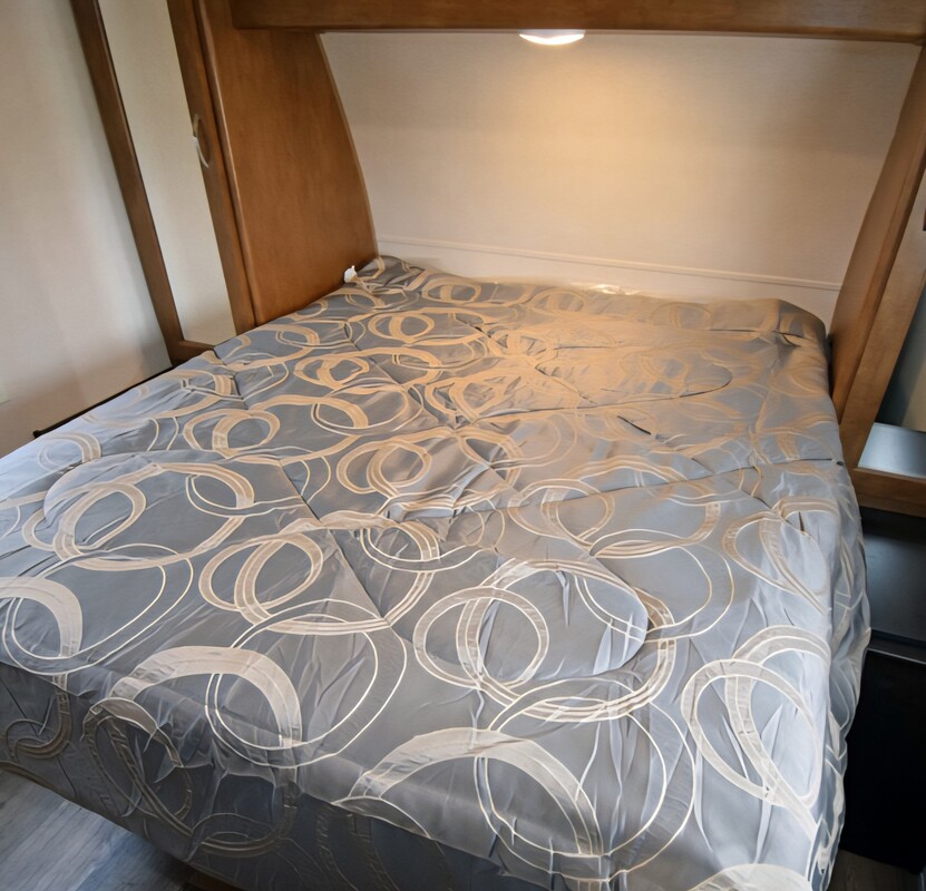 Private Queen Bed(Single Bed) - 1