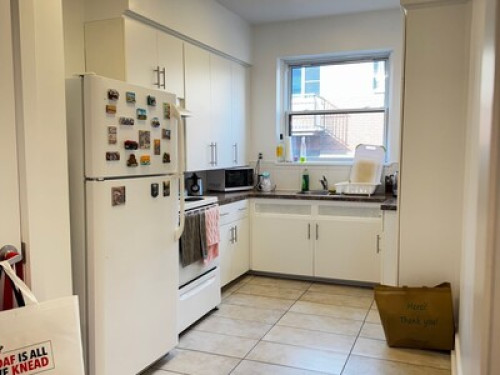 Sunny Room in Côte des Neiges