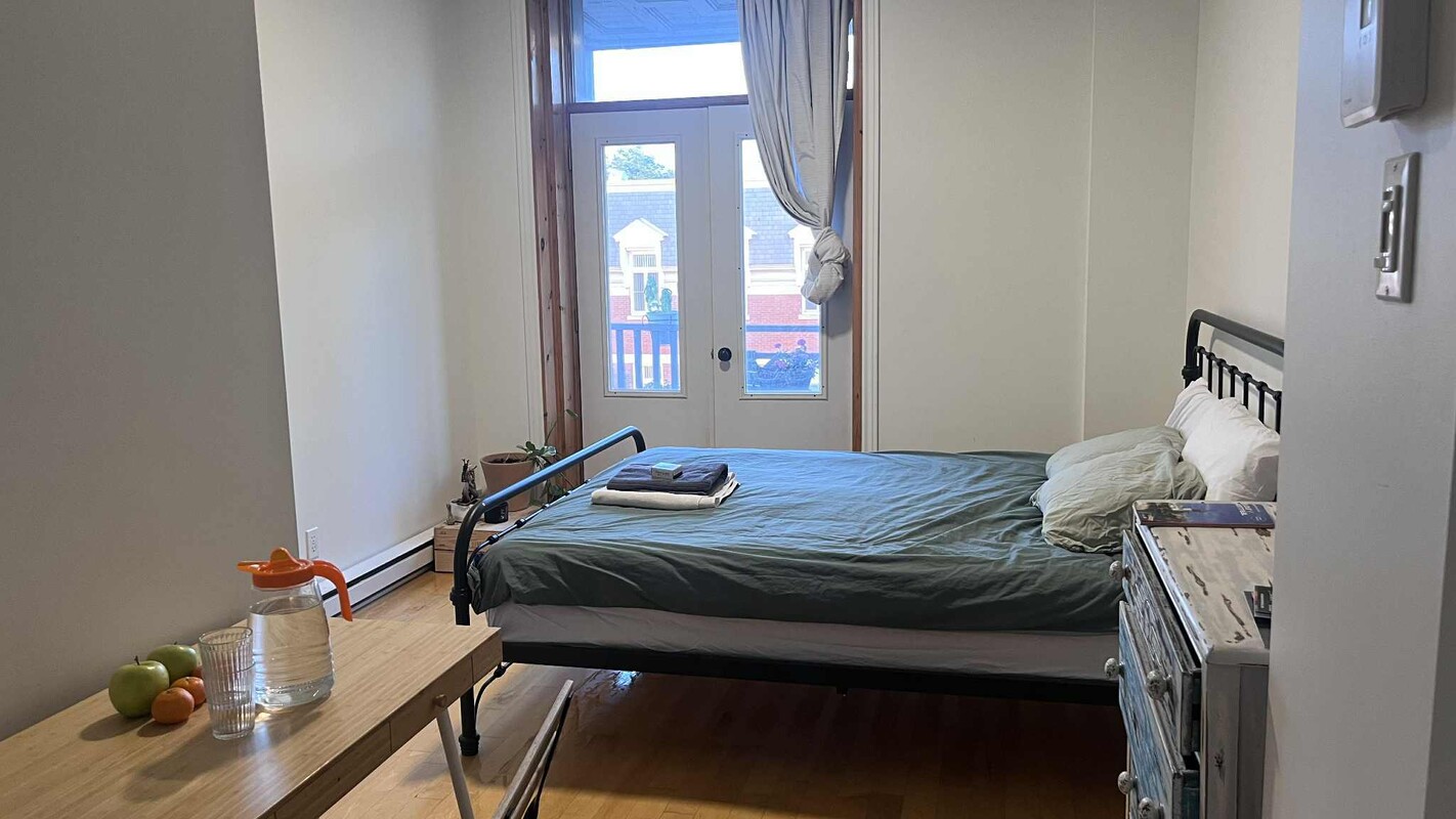  Room With Balcony(Single Bed)  -  Double room in the heart of the plateau  - Gallery -  1