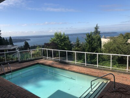 West Vancouver Ocean View big room with sea view