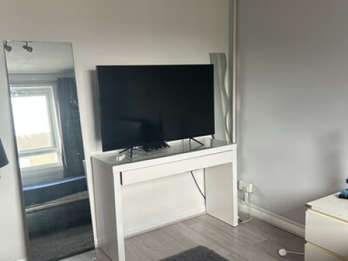 Large Airy double room in Tooting