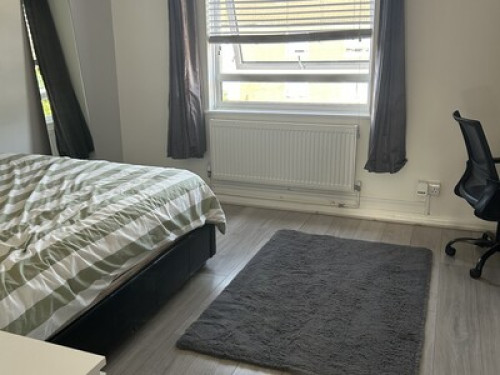 Large Airy double room in Tooting - Gallery - 8