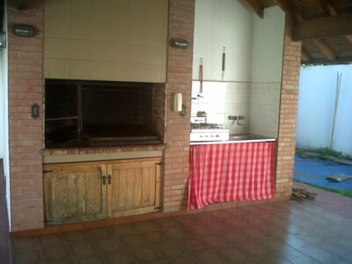 Authentic Family Avellaneda