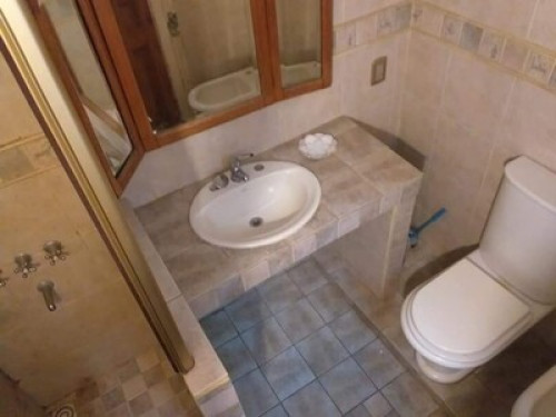 Old house well located 1st Floor