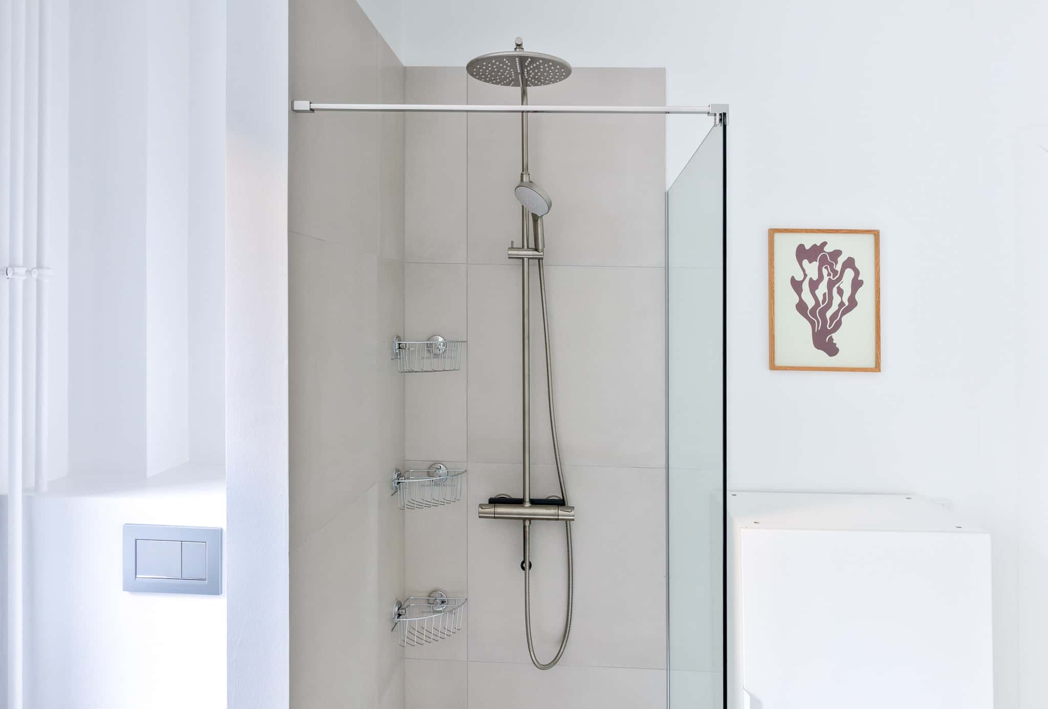  7 Bedrooms - 2 Bathrooms  -  Inga Room 2 Mighty  - Gallery -  5