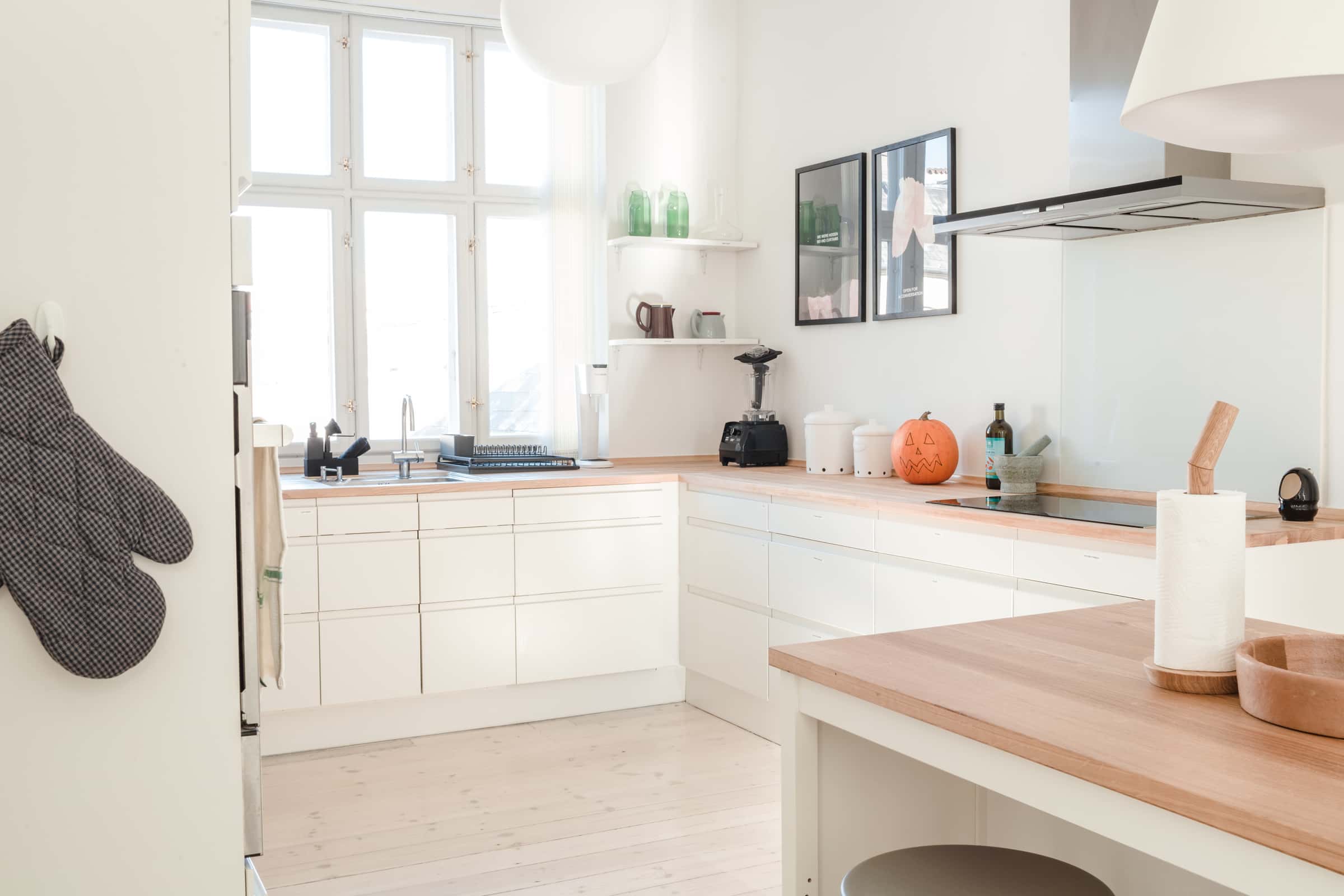  6 Bedrooms - 2 Bathrooms  -  Square Room 2 Mighty+  - Gallery -  10