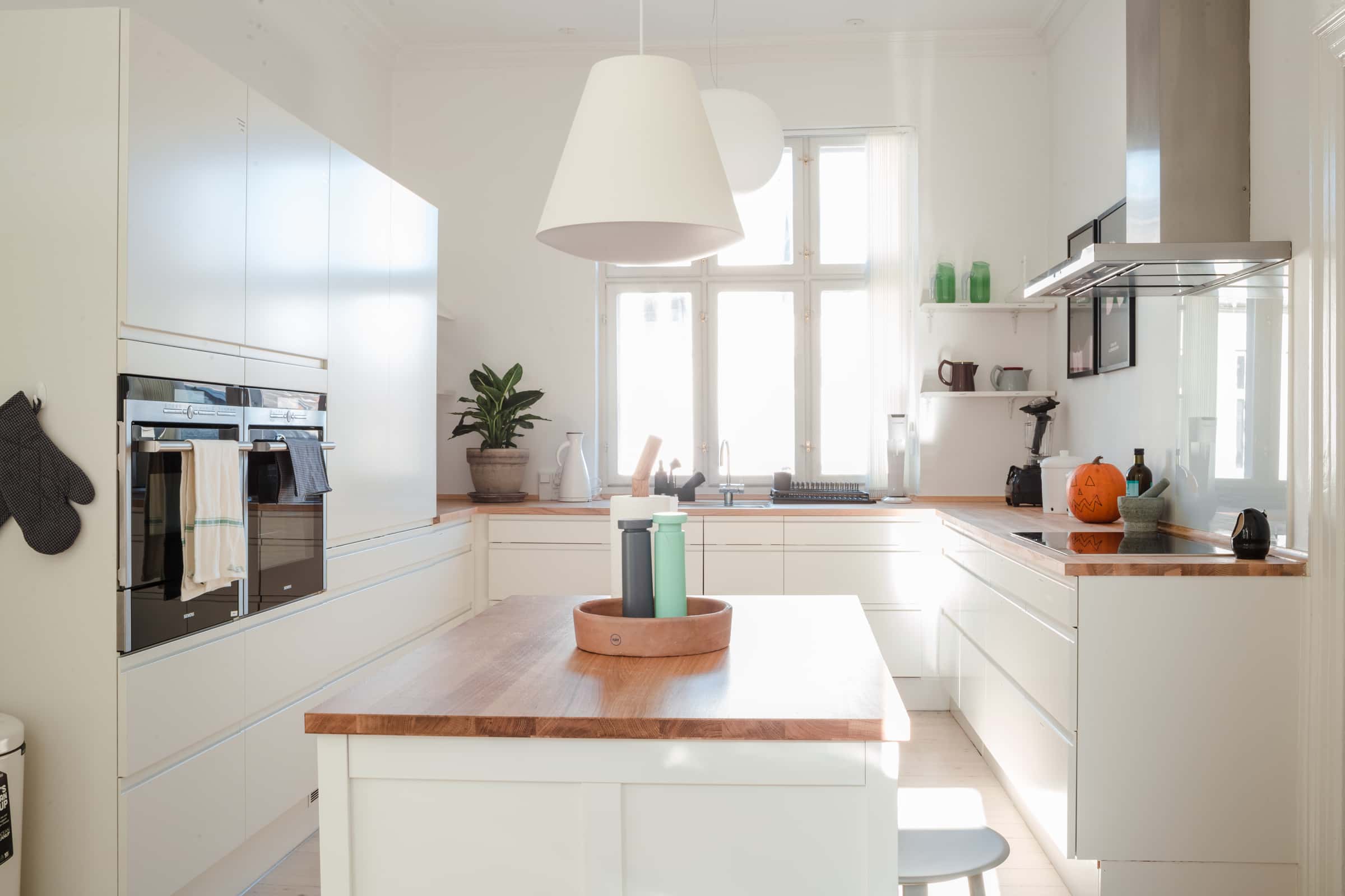  6 Bedrooms - 2 Bathrooms  -  Square Room 2 Mighty+  - Gallery -  13