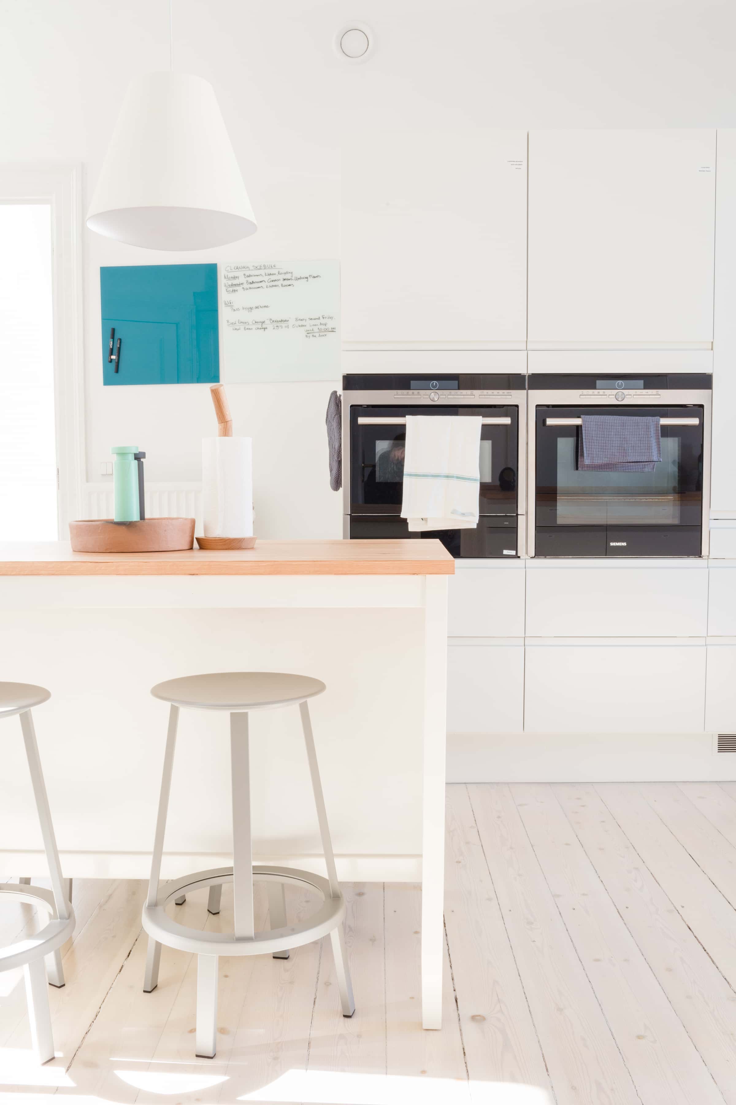  6 Bedrooms - 2 Bathrooms  -  Square Room 2 Mighty+  - Gallery -  3