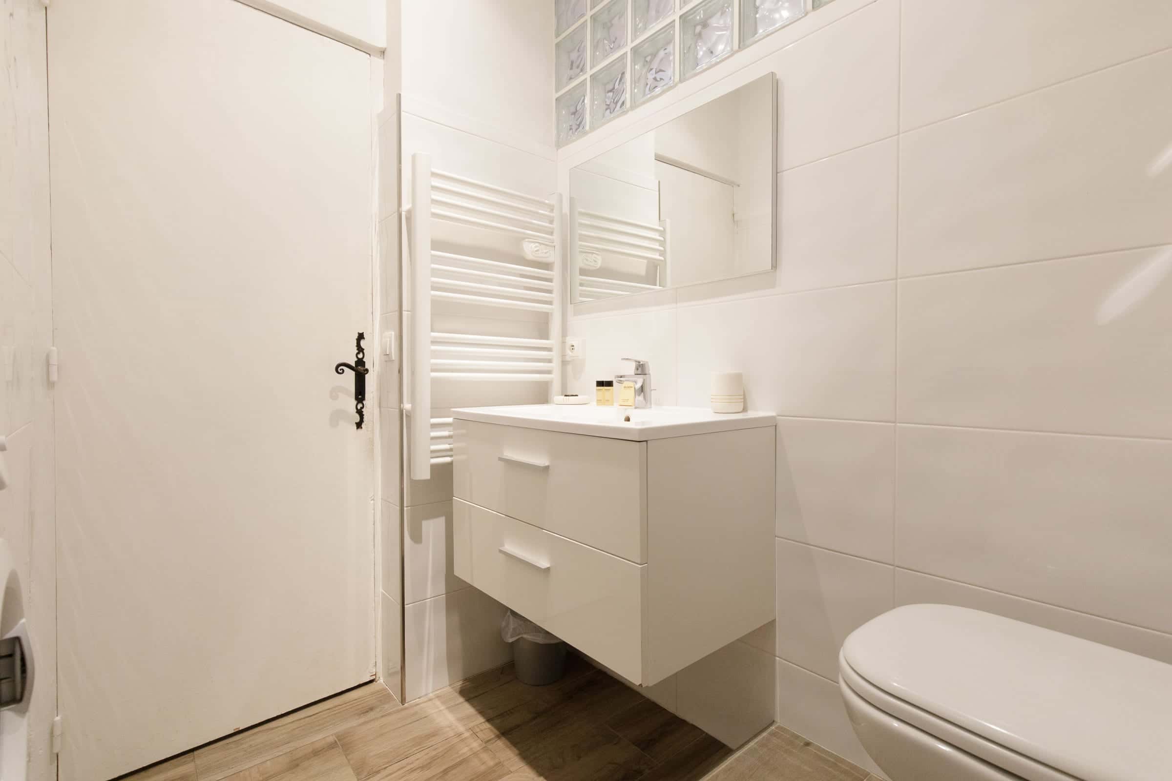 Studio - (33c) Charming Mezzanine Studio near Provençal Market AC free parking - Gallery - 12