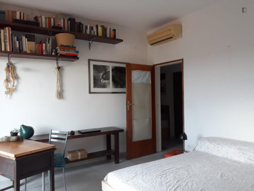 Double bedroom, with private bathroom and balcony, in 3-bedroom apartment