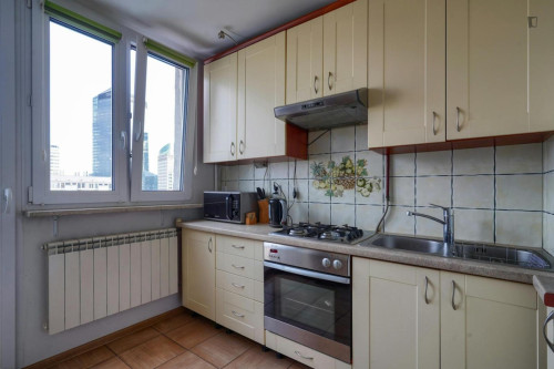 Airy single bedroom near the Rondo ONZ metro  - Gallery -  5