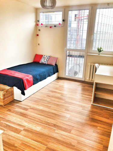 Lovely single bedroom near Rondo ONZ metro station