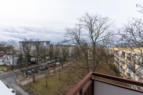 Bright single bedroom near Rondo ONZ metro station