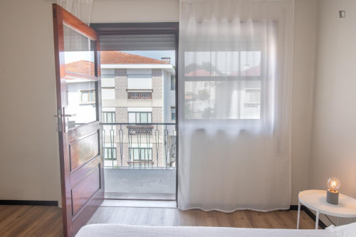 Pleasant bedroom near Santo Ovídio metro station - Gallery - 5