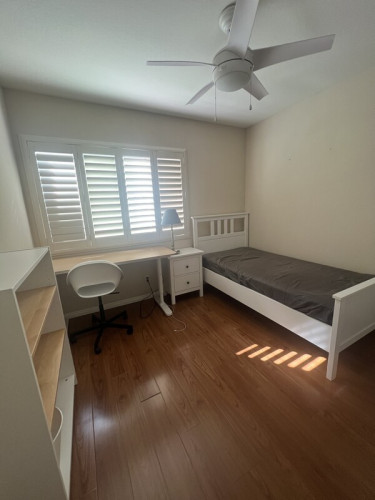 Quiet Room, Walk to IVC - Gallery - 7