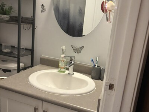 Large FURNISHED room in townhome - Gallery - 7