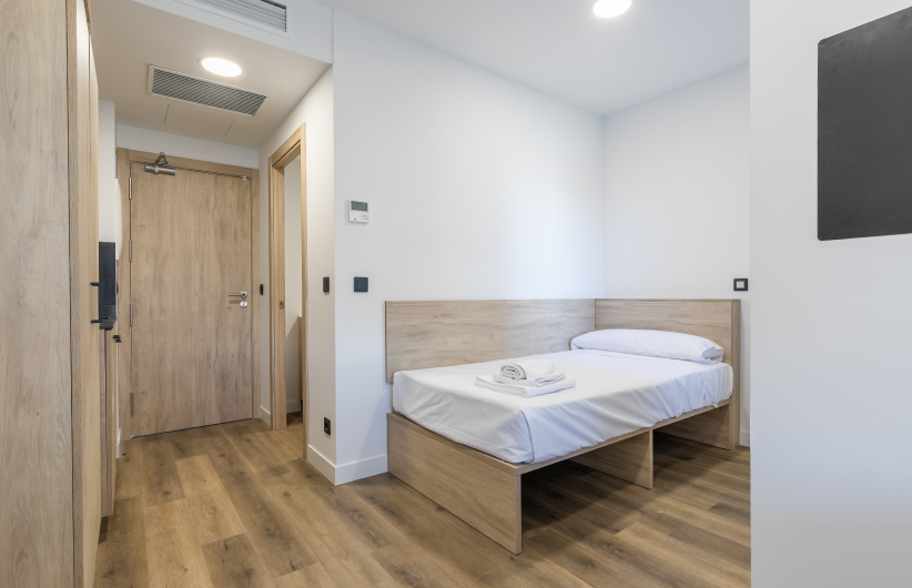 Single Room With Terrace - micampus Xaudaró 13 - Gallery - 19