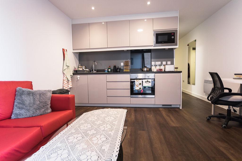 Deluxe Studio - City Heights - Gallery - 6