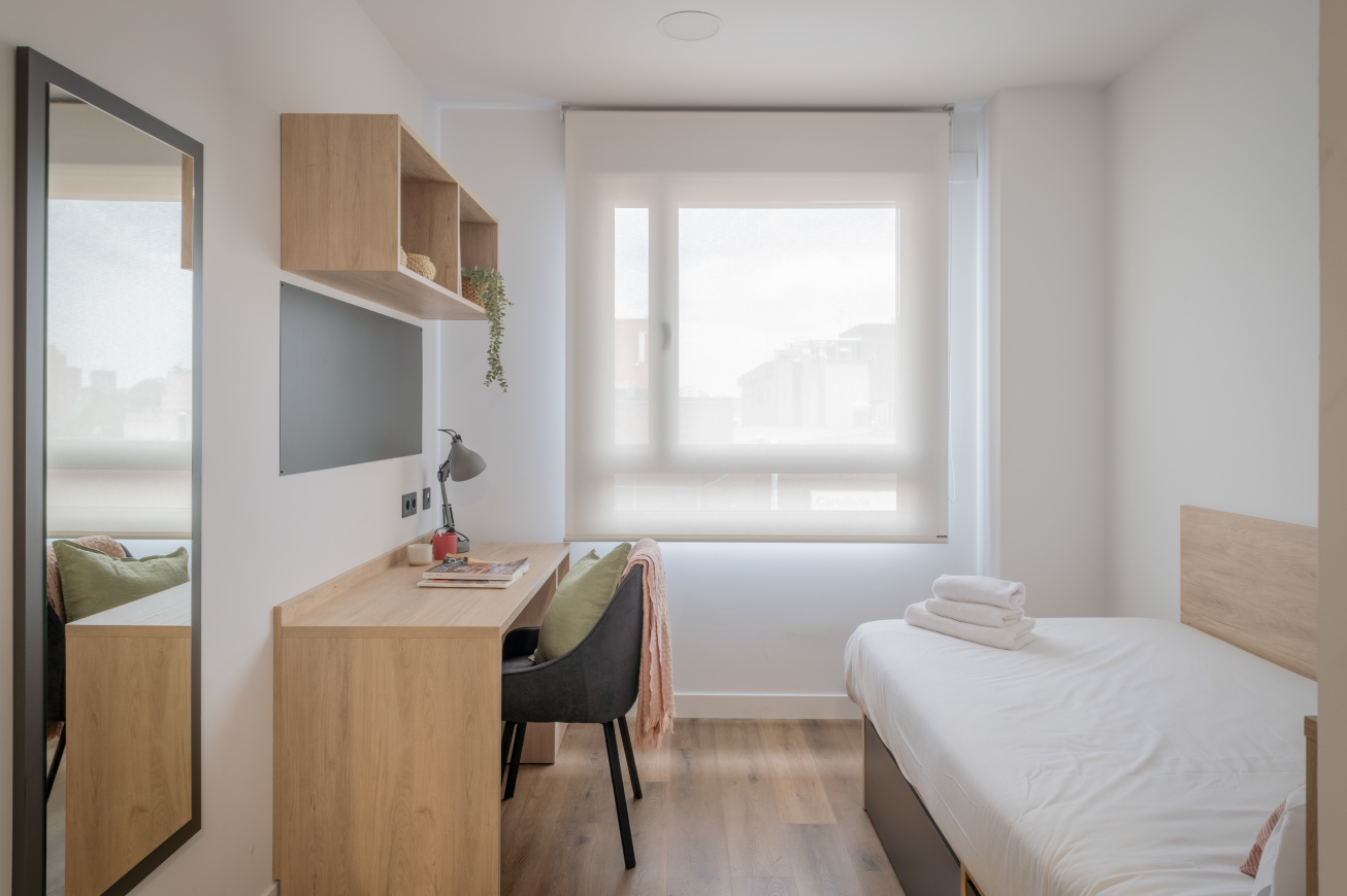  Single Room  -  micampus Salcedo 7-9  - Gallery -  1