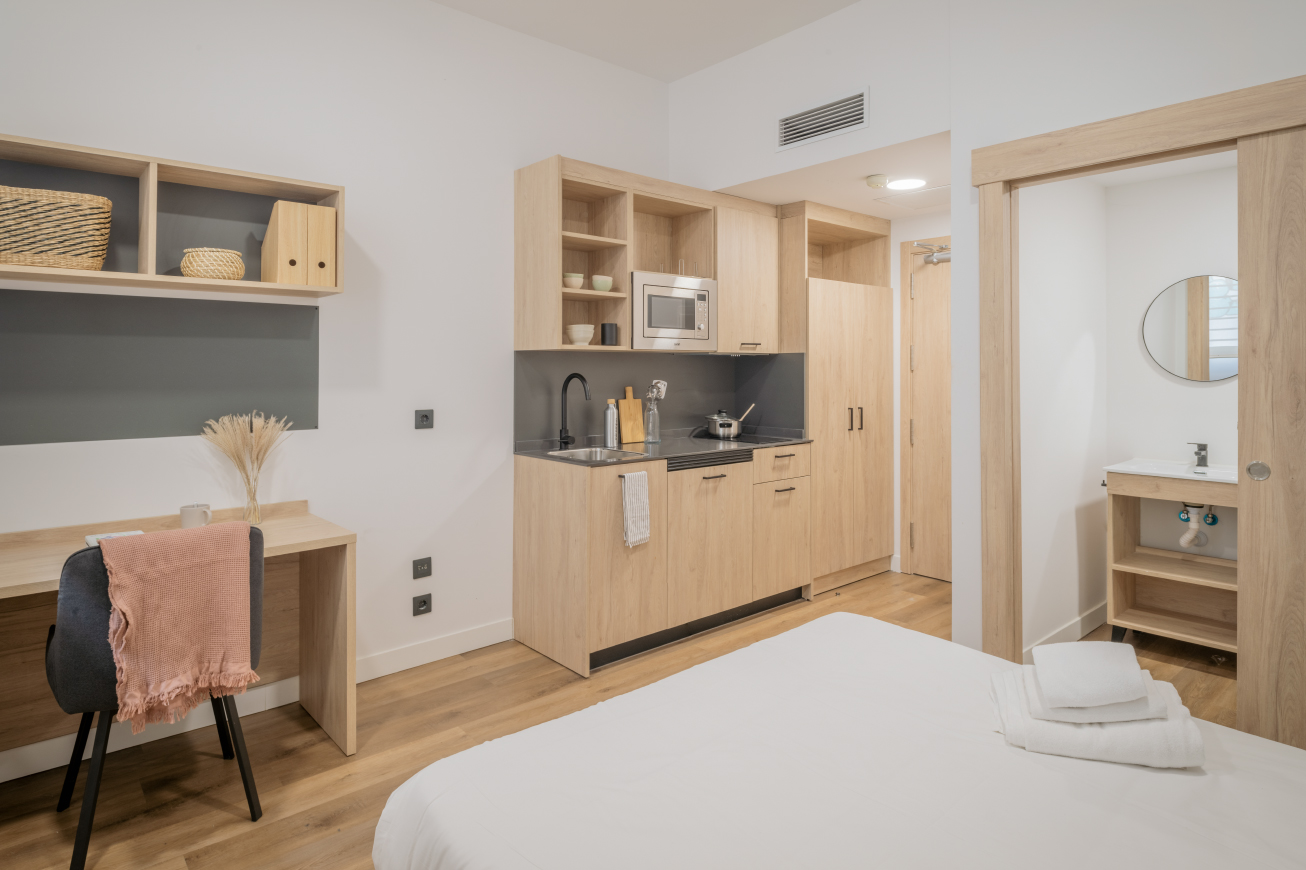  Extra Single Room  -  micampus Salcedo 7-9  - Gallery -  1