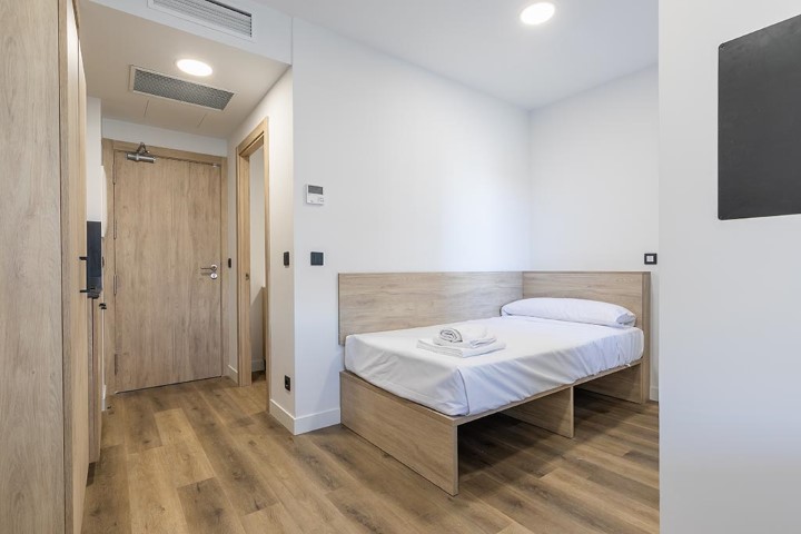 Extra Single Room - micampus Salcedo 7-9 - Gallery - 4