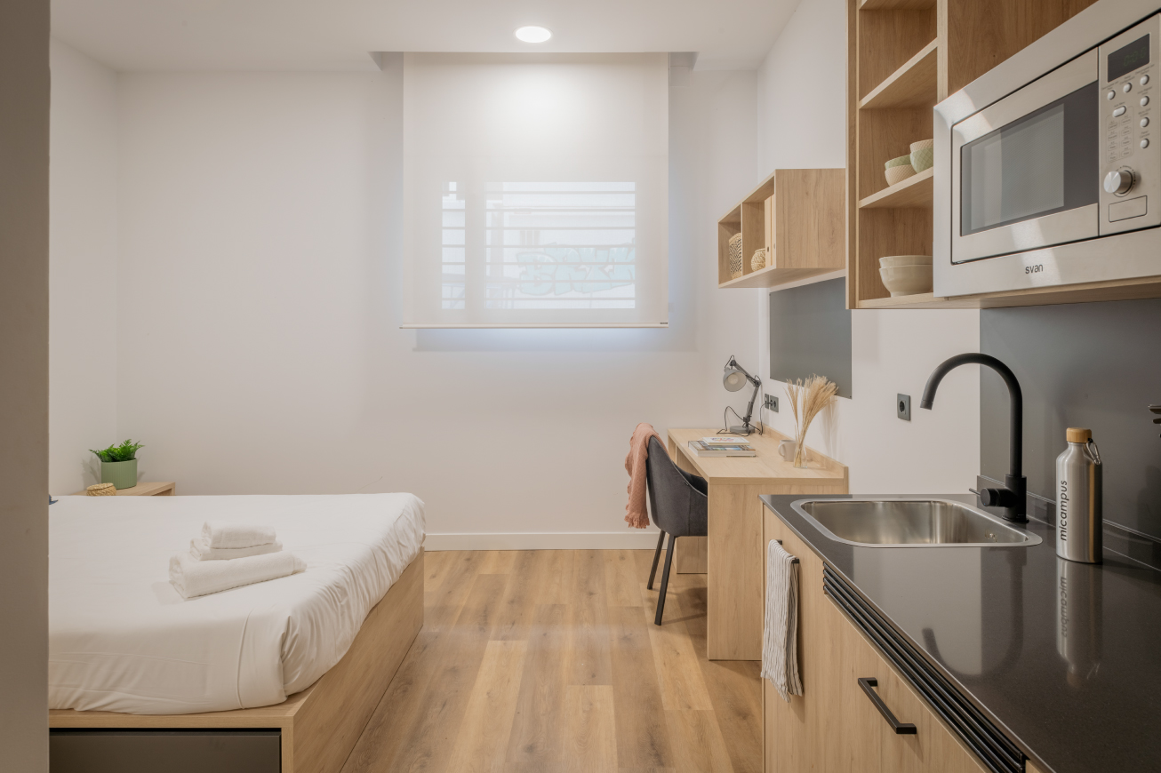  Extra Single Room  -  micampus Salcedo 7-9  - Gallery -  3