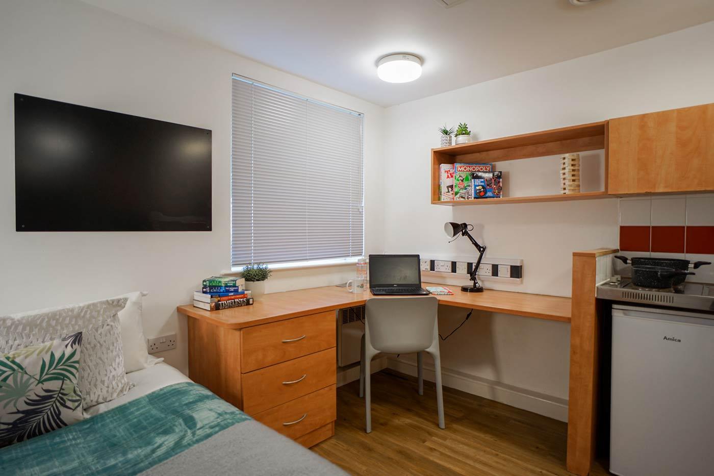  Gold Studio  -  Exeter One  - Gallery -  1