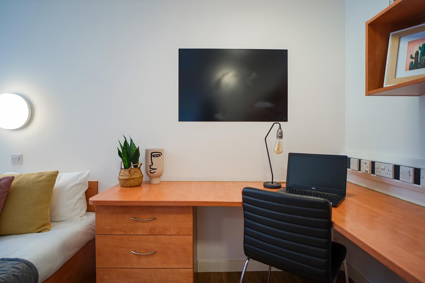  Platinum Plus Studio  -  Exeter One  - Gallery -  13