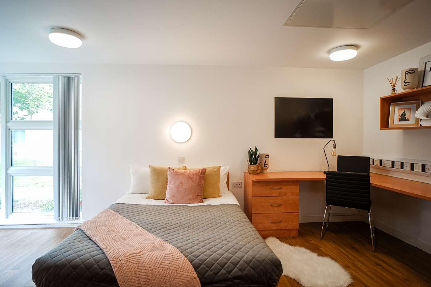  Platinum Plus Studio  -  Exeter One  - Gallery -  1
