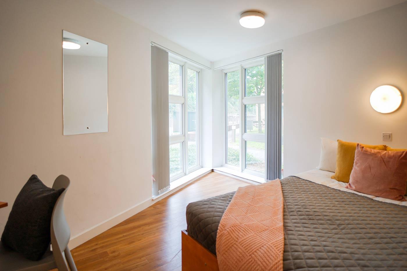  Platinum Plus Studio  -  Exeter One  - Gallery -  14