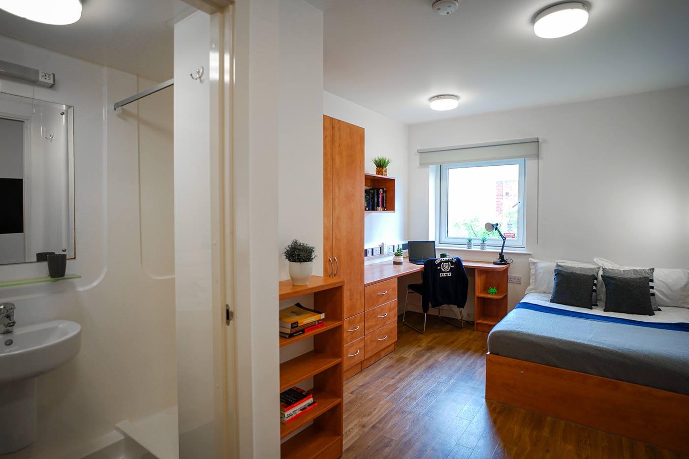 Gold Ensuite  -  Exeter One  - Gallery -  4