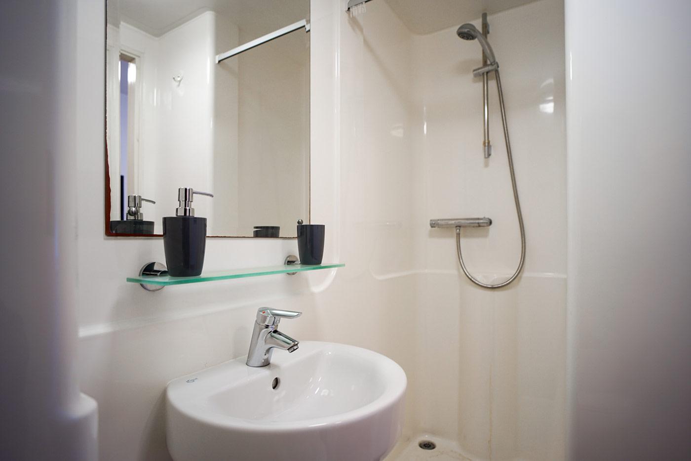  Gold Ensuite  -  Exeter One  - Gallery -  2