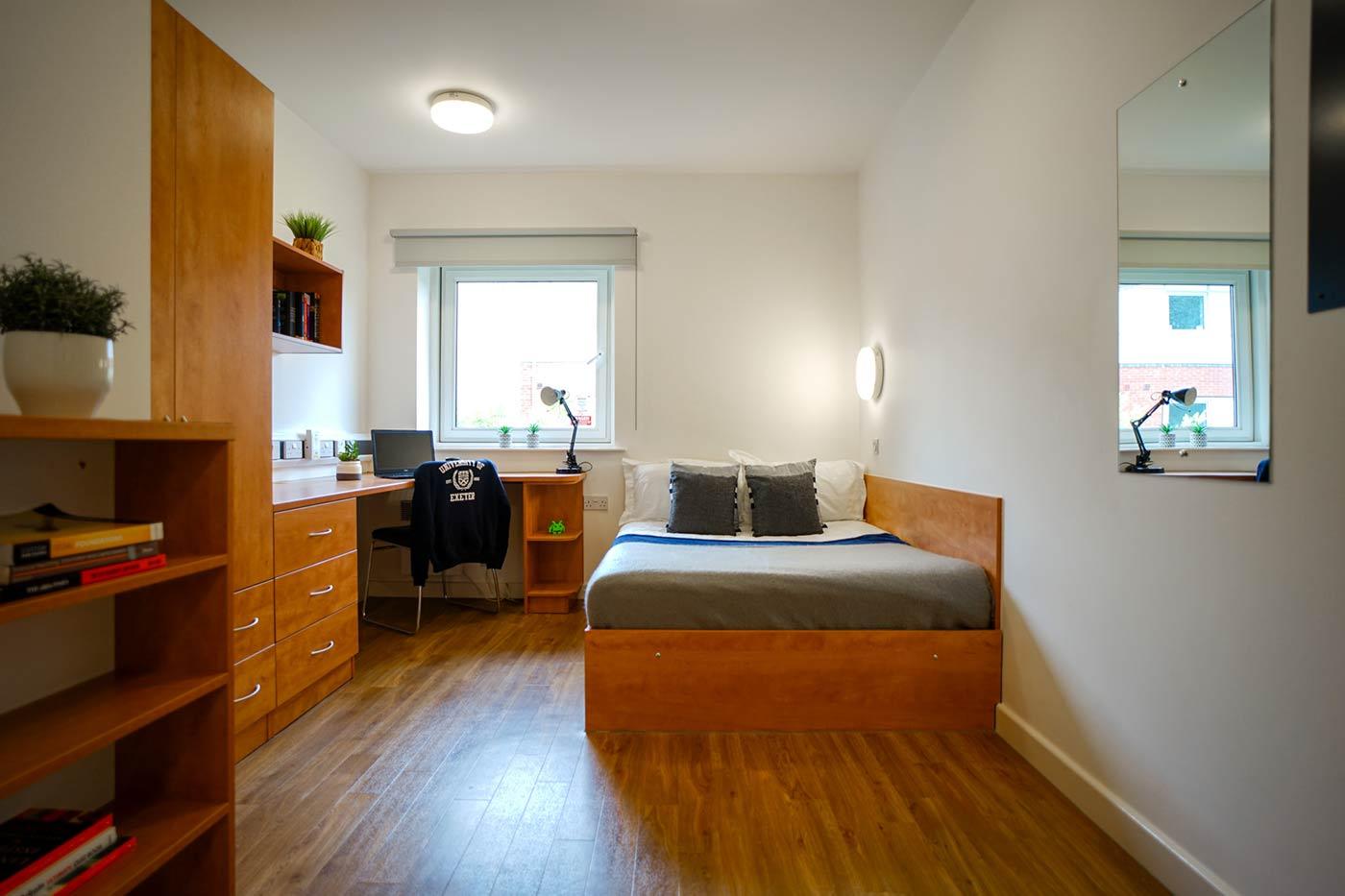  Gold Ensuite  -  Exeter One  - Gallery -  3