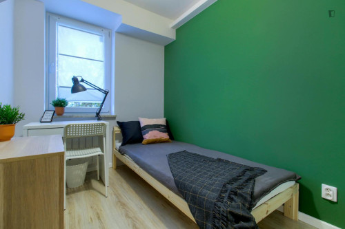 Very pleasant single bedroom in Gocław
