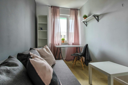 Lovely single bedroom in Gocław