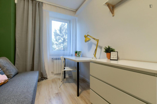 Welcoming single bedroom in Gocław