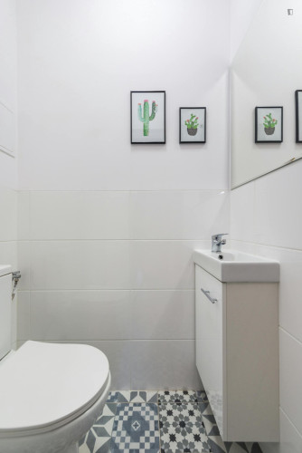 Neat single bedroom in Szczęśliwice  - Gallery -  5