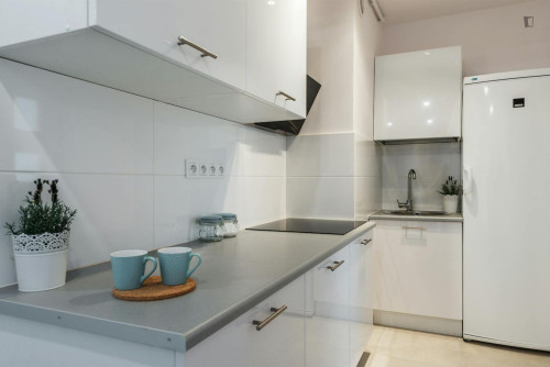 Neat single bedroom in Szczęśliwice