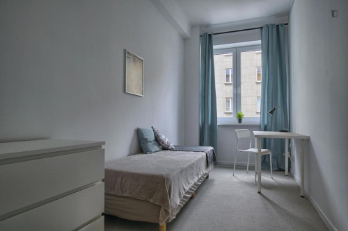 Inviting single bedroom in the Powiśle neighbourhood