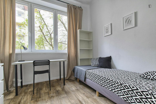 Pleasant single bedroom near the University of Warsaw