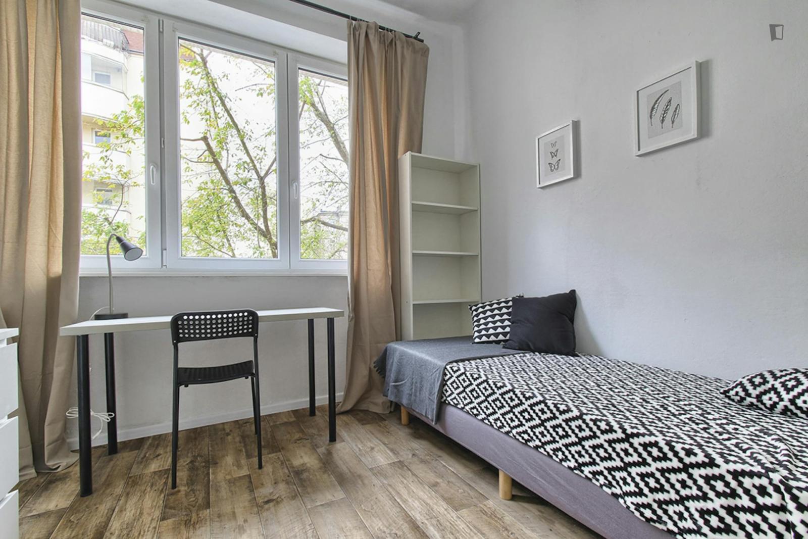 Pleasant Single Bedroom Near The University Of Warsaw - 1