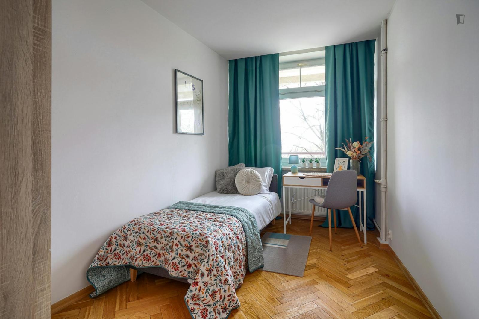  Neat Single Bedroom Near The Centre Of Warsaw  -  Neat single bedroom near the centre of Warsaw  - Gallery -  1
