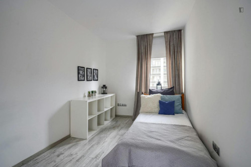 Neat single bedroom near the centre of Warsaw