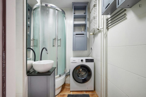Lovely double bedroom near the centre of Warsaw - Gallery - 8