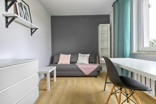 Welcoming single bedroom in residential Gocław